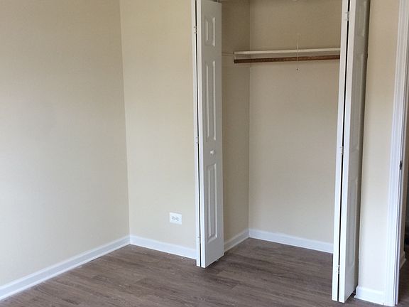 3rd image of 6101 W 94th St APT B3