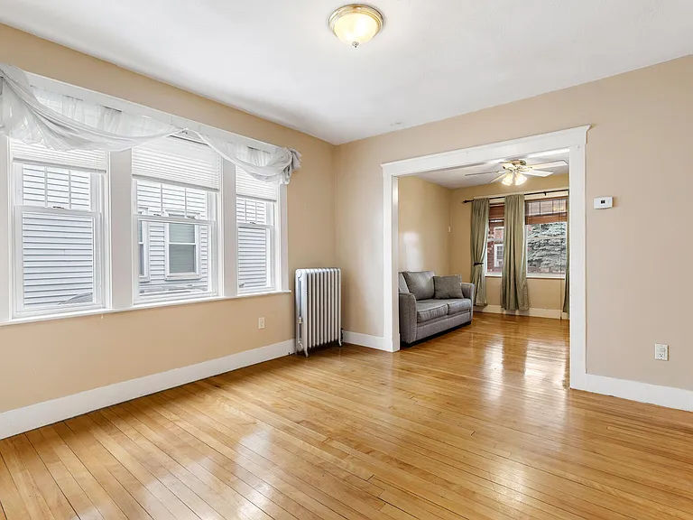 131 Yale St #1 — Photo 9
