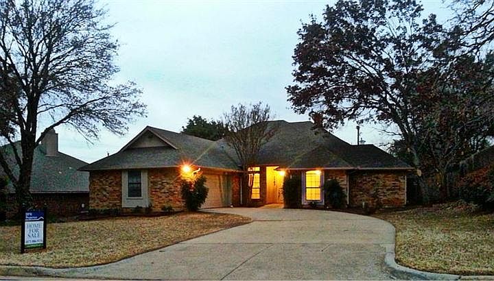1st image of 7503 Lake Park Ct