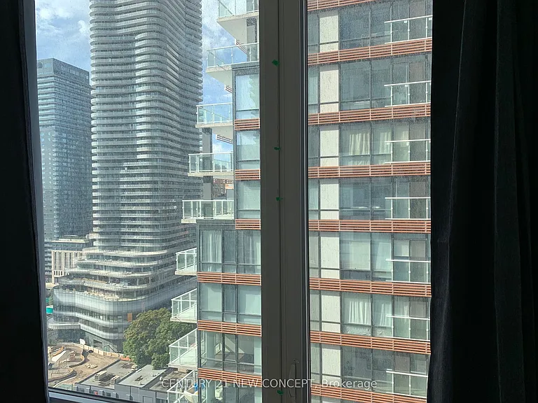 501 Yonge St #1603 — Photo 19