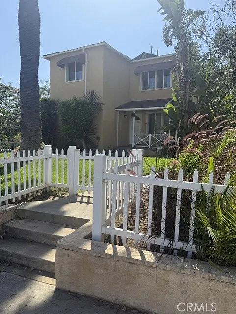 2 bed, 1.0 bath, 750 sqft, $2,550 — Photo 1
