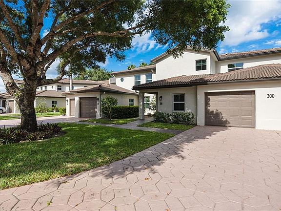 2nd image of 300 Diamond CIR #308