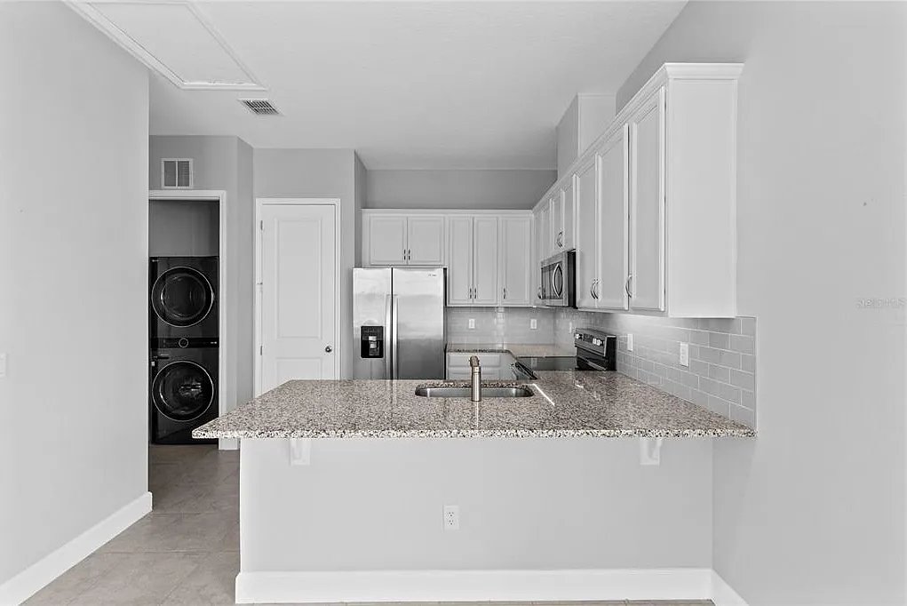1 bed, 1.0 bath, 560 sqft, $1,700 — Photo 3