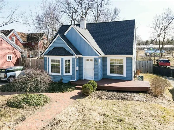 2348 Burchard St SE, East Grand Rapids, MI 49506
