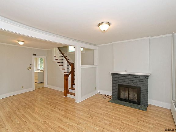 3rd image of 87 Glendale Ave