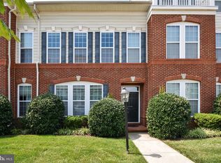 19485 Promenade Dr, Leesburg, VA 20176