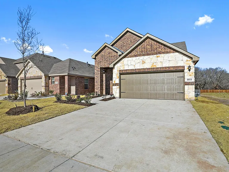 3911 Nature Ct — Photo 4