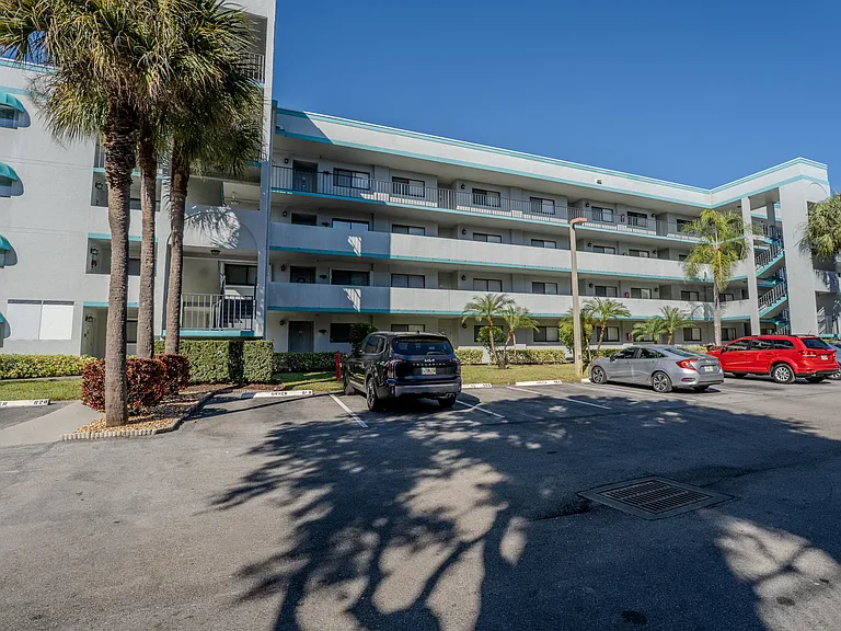 4725 Lucerne Lakes Blvd E #203 — Photo 19