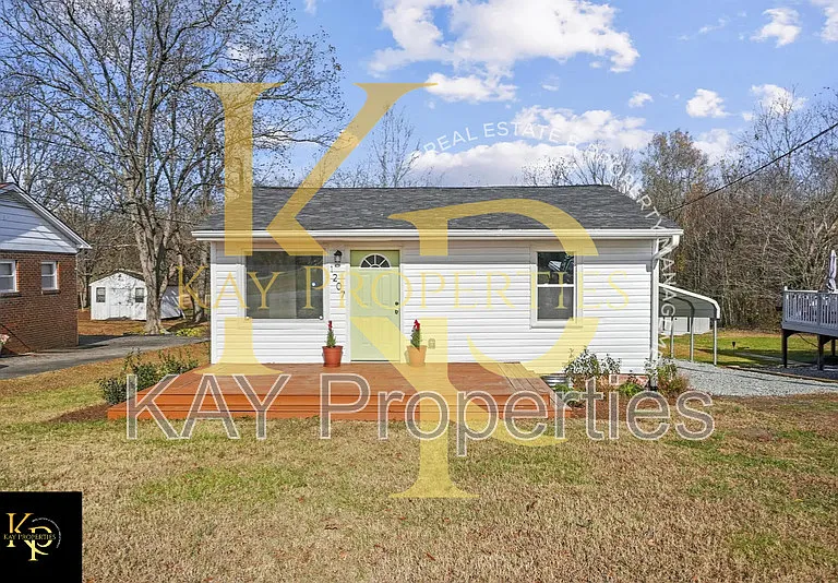 1207 Jackson St — Photo 1