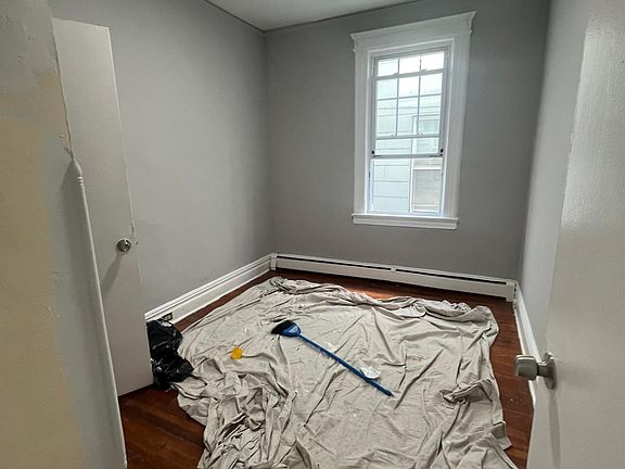 4th image of 65 Harrison Ave #1L