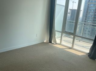 360 Square One Dr #2706, Mississauga, ON L5B 0G7