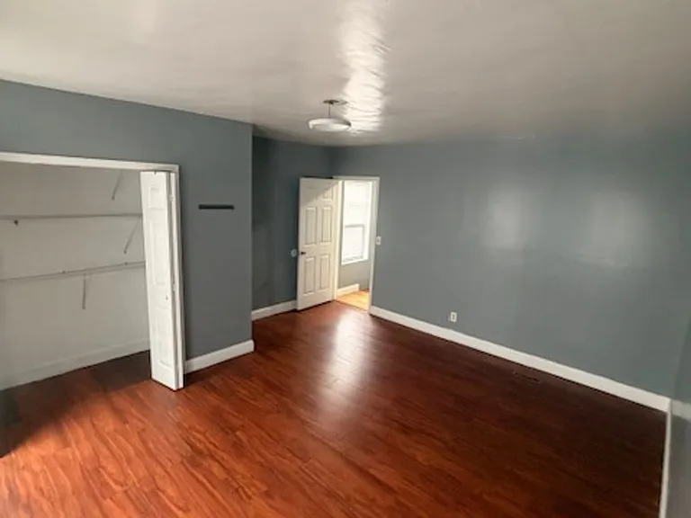 925 Xenia Ave — Photo 16