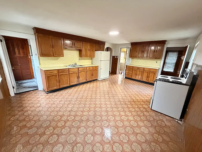 26 Wintworth St #1 — Photo 5