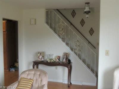 2nd image of 1871 Chapel Hill Dr