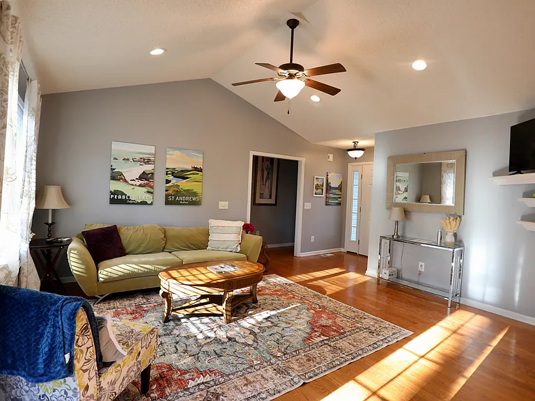 350 Woodgreen Dr — Photo 15