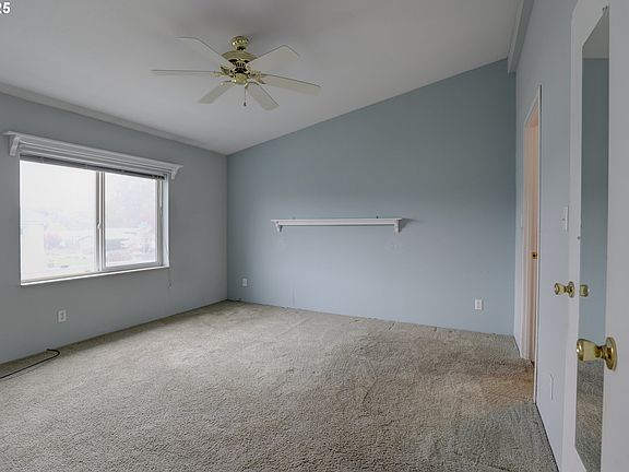 4th image of 950 Pomona St Unit 184