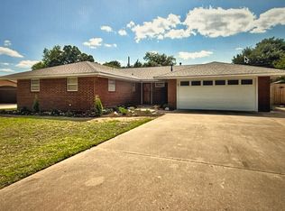1002 Canterbury Rd, Enid, OK 73703