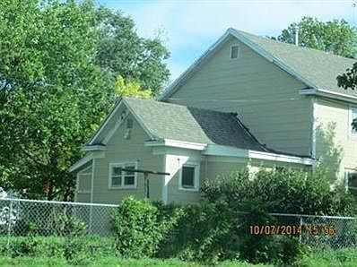 2nd image of 746 W B St