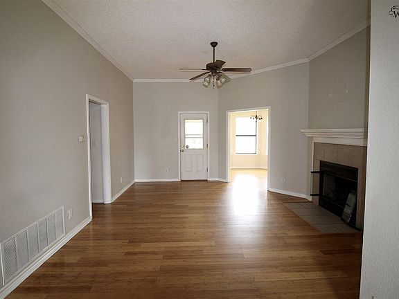 4th image of 518 Callie Ln