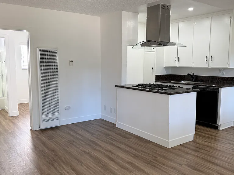 Sun Rose Villas — Photo 12