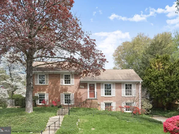 9720 Byeforde Rd, Kensington, MD 20895