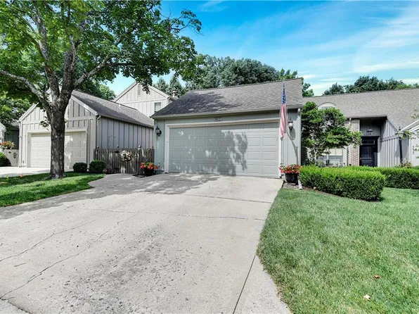 4417 W 112th Ter, Leawood, KS 66211