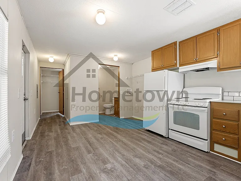 136 Cedar Hl — Photo 16