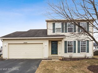 2469 Smithfield Ct, Aurora, IL 60503