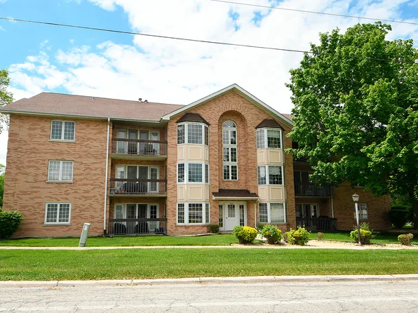 2161 Oak Rd APT 3A, Homewood, IL 60430