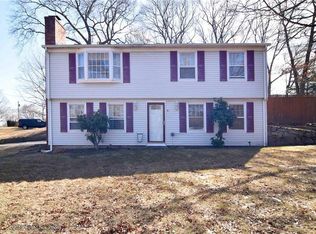 1 Reddington St, Coventry, RI 02816