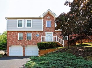 205 Holly Ridge Dr, Glenshaw, PA