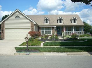 4870 Grove Pointe Dr, Groveport, OH 43125