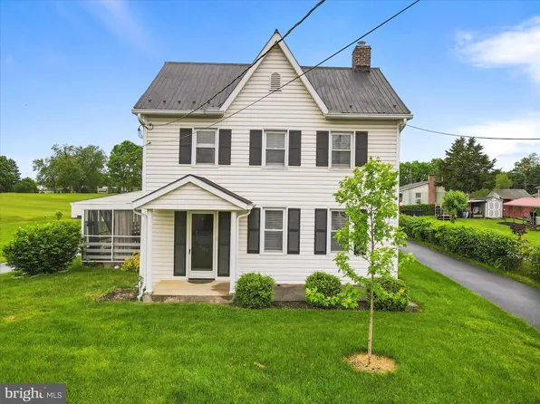 709 Snapp St, Martinsburg, WV 25401