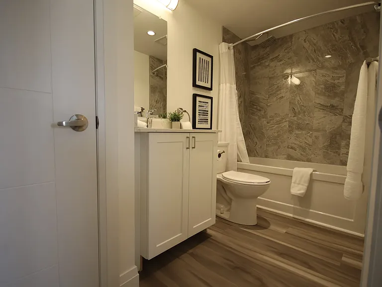 144 Lucan Ave #203 — Photo 30
