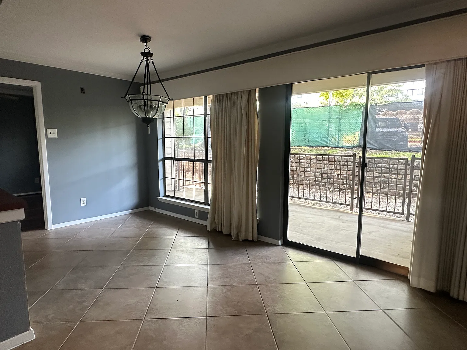 2 bed, 958 sqft, $1,700 — Photo 3