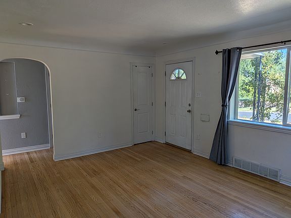4th image of 3443 N Cook St