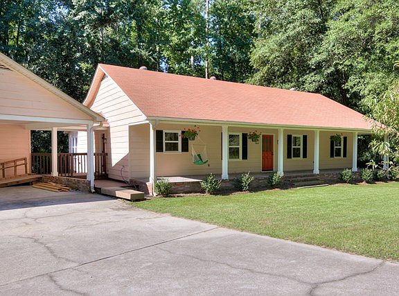 2nd image of 301 Woodland Dr