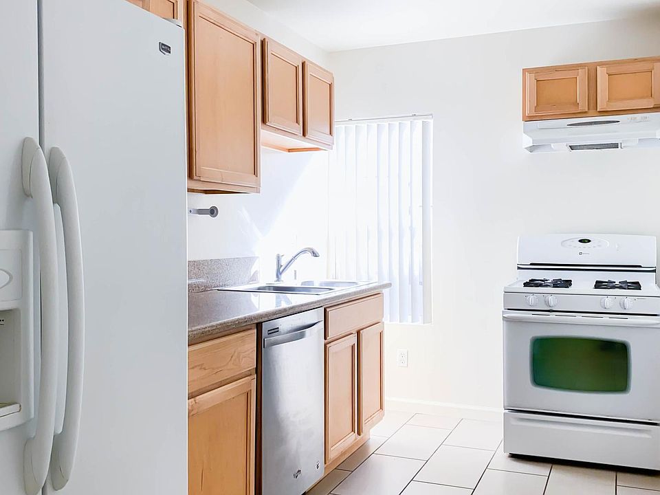 1st image of 1223 21st St APT B