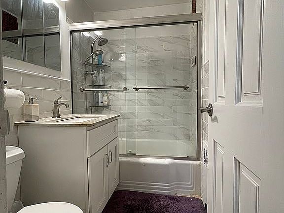 4th image of 351 Bay 8th St #1B