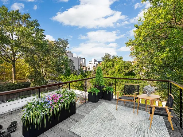 569 Saint Marks Ave #3, Brooklyn, NY 11216