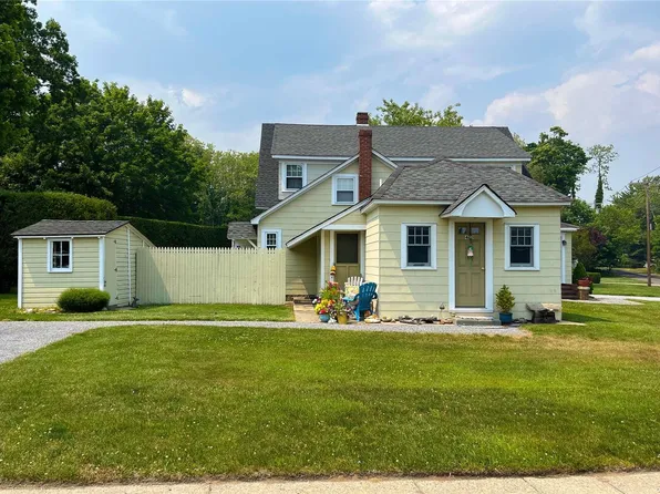 400 Montauk, East Moriches, NY 11940