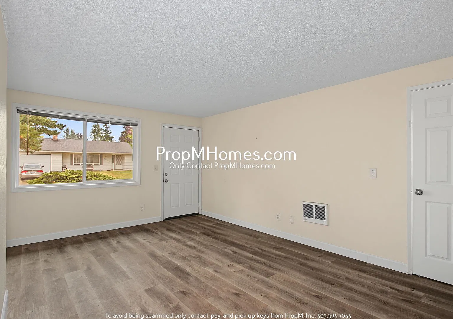 Updated Three Bedroom Duplex in NE Gresham! — Photo 2