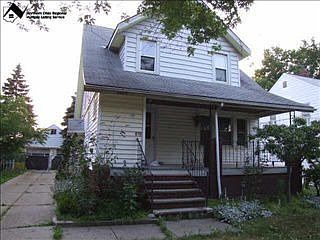1st image of 830 E 232nd St