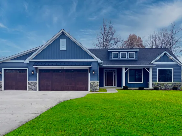 9924 Garner Ln, Freeland, MI 48623