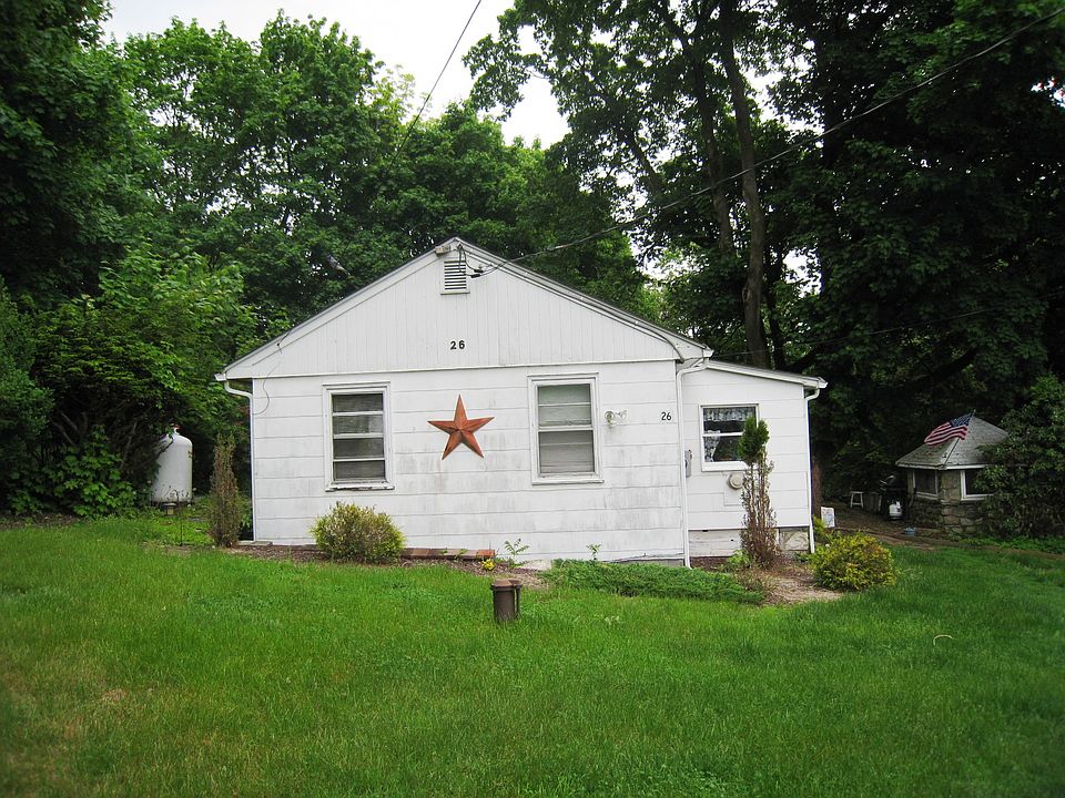 1st image of 26 Longfellow Dr