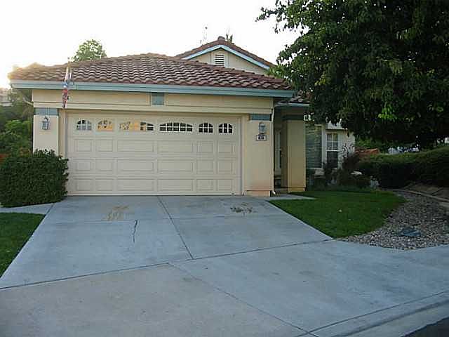 1st image of 674 Alagria Pl