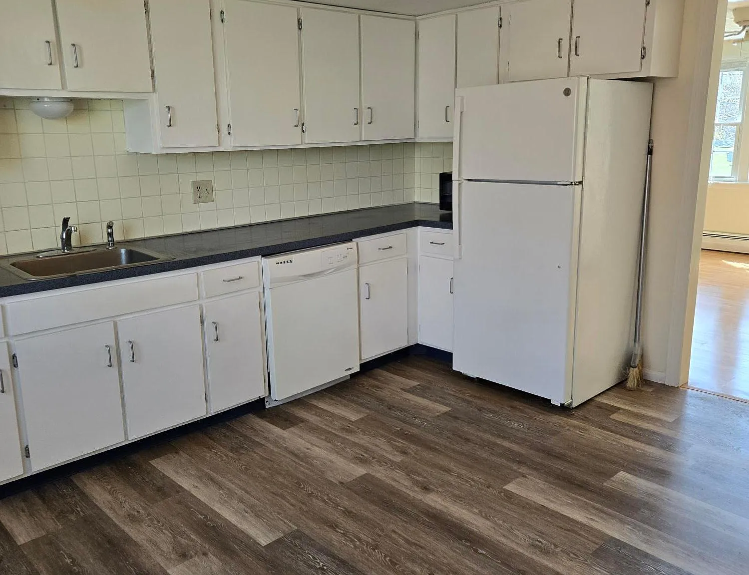 2 bed, 862 sqft, $2,200 — Photo 3