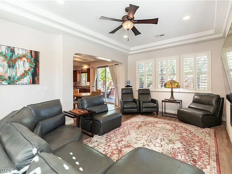 1041 Baronet Dr — Photo 7