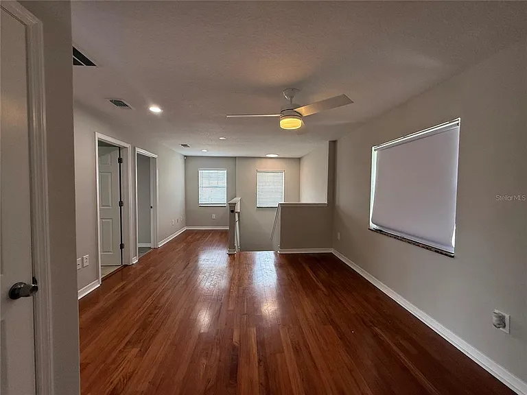 2907 W Chestnut St — Photo 9