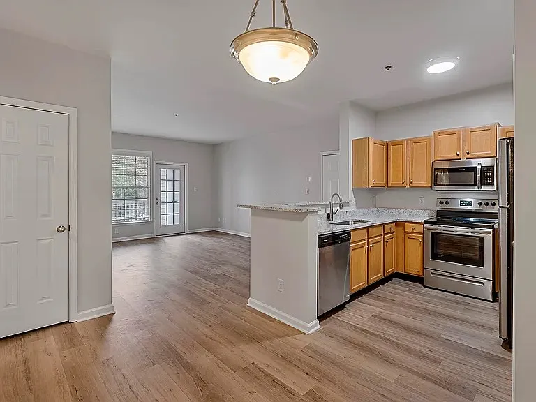 320 Riverbend Dr #3C — Photo 7
